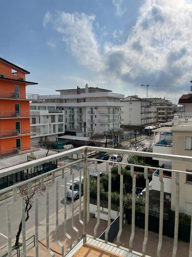Condominio Michelangelo-Solo Per Famiglie- Walterigato Apartments Τζεσόλο Λίντο Εξωτερικό φωτογραφία